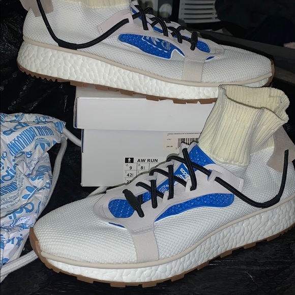 Adidas/Alexander Wang run shoe SZ. 9 - Picture 1 of 7